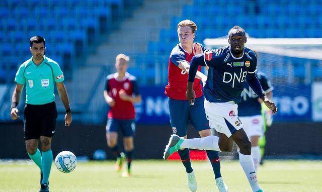 升班马kfum奥斯陆开局发挥不差斯托姆加斯特能把握实力优势