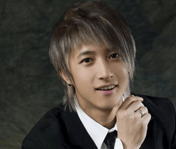 中国最早归国顶流,如今因演关羽被疯狂吐槽_韩庚_偶像_电影