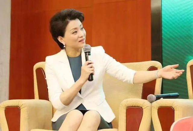 cctv《发现之旅》主持人第三届全球华人影响力盛典全球杰出华人女性