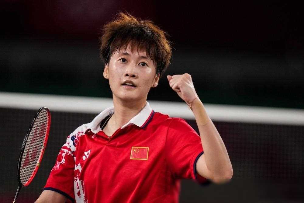 羽毛球亚锦赛冠军诞生冯彦哲黄东萍逆转夺冠李诗沣憾失胜利