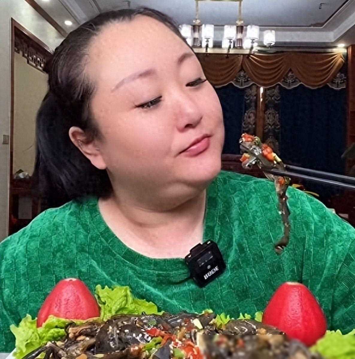 原创千万粉丝网红胖姐脑溢血倒下遗嘱曝光所有资产给现任丈夫