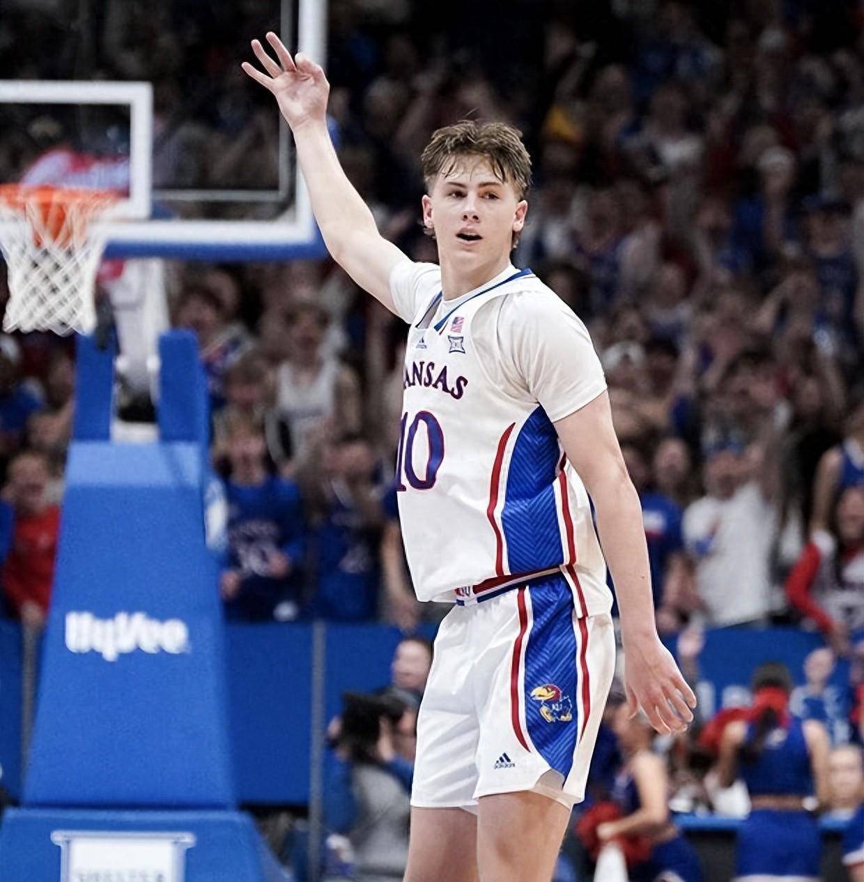 原创预测首轮堪萨斯大学澳洲前锋约翰尼弗菲宣布参加2024年nba选秀