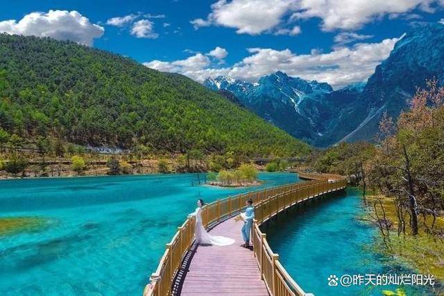 云南玩六天需要多少钱，云南旅行之花海美拍+天空之境-云南旅游价钱8天