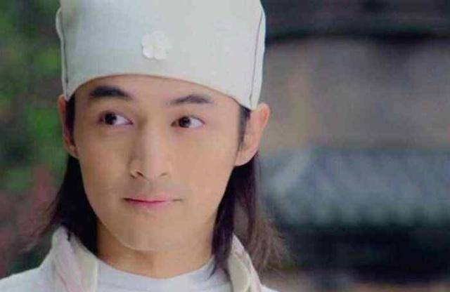 说起胡歌在我们少年时的古装剧中可是大佬的地位,不仅仅是《仙剑》的