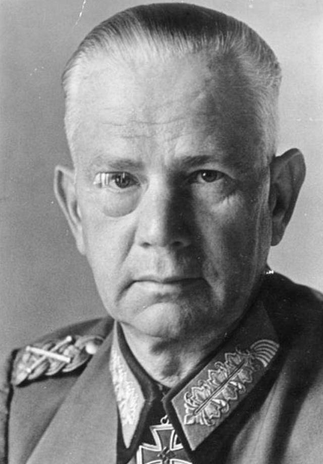 第六集团军被带入绝地真的是保卢斯的错其实他只是背锅