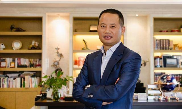 段永平花400万与巴菲特吃饭还带了一个默默无闻的年轻小伙