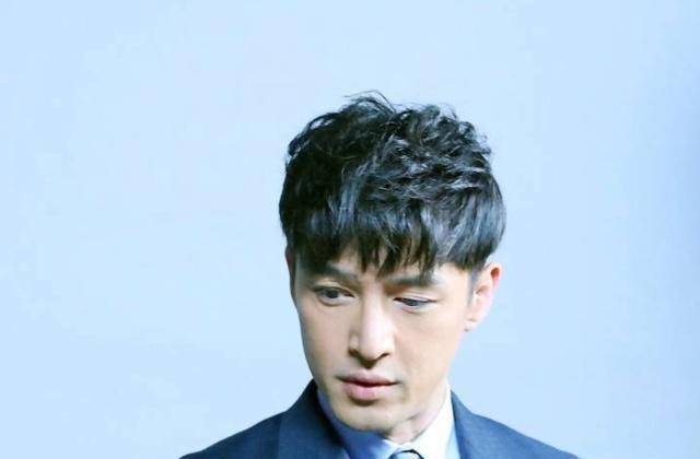 原创胡歌终于换头像公益和饭制两层深意好暖心