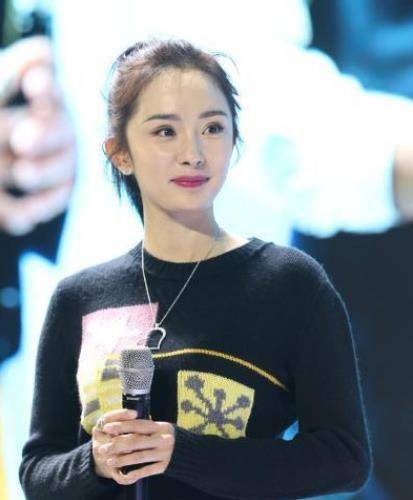 原创杨幂随手一晒的黄金眼贴李佳琪也在用专治眼圈大眼袋时尚年纪营养