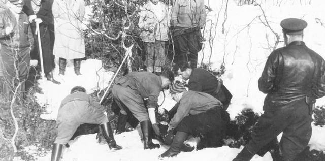 迪亚特洛夫神秘事件,9名登山者离奇遇难,或是一次倒霉的意外?_尤金_奥