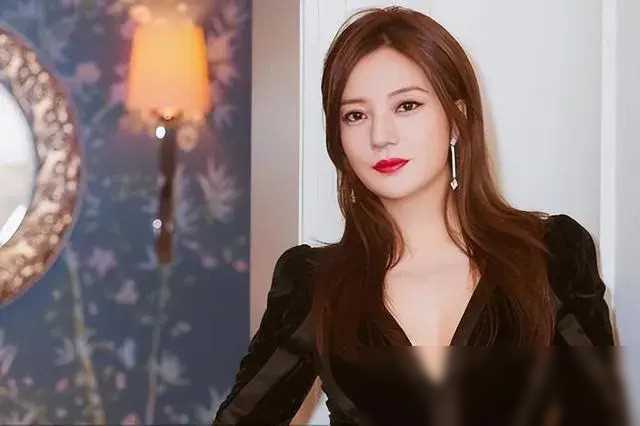 赵薇恶行终得惩戒亲日辱华殴打孕妇狂妄终有报