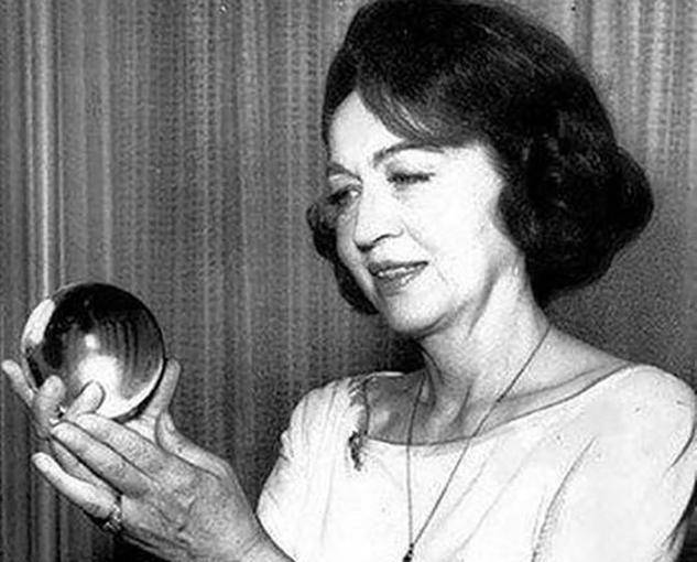 美国著名女预言家,一眼断定罗斯福生死,临终一句话道出中国未来