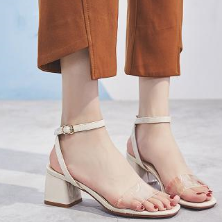 原创今年很流行的网红凉鞋好看又有气质时髦清凉还显腿长