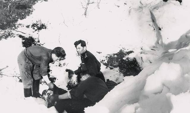 迪亚特洛夫神秘事件,9名登山者离奇遇难,或是一次倒霉的意外?_尤金_奥