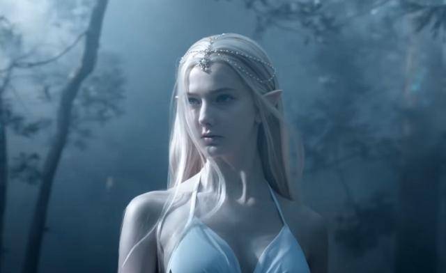 那个火遍全球的精灵女孩有多美颜值太高不敢独自出门