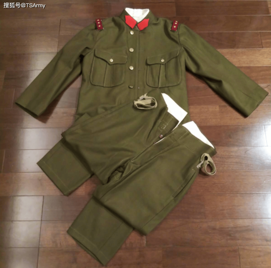 伪满洲军队虽然战力弱,但士兵的装备很不错,全身上下全都日式化