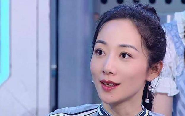 原创韩雪再现教科书级炫富晒名牌晒豪车的算得了什么