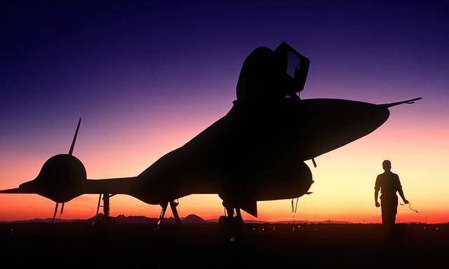 美国黑鸟作战时的黑科技堪称世界最迅速的飞机