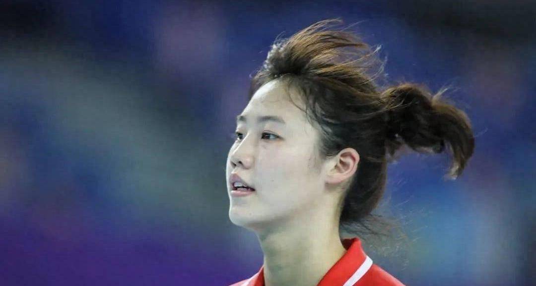 原创19岁全能主攻支援女排新惠若琪强势回归豪华主攻线增添惊喜