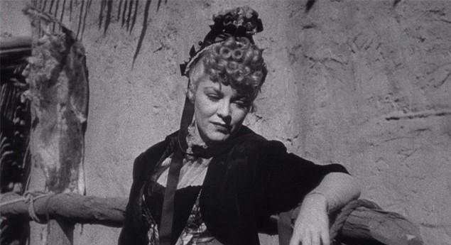 羊脂球时代下底层女性的悲惨人生善良与牺牲反照人性凉薄