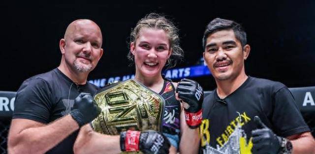 one冠军赛桑德尔备战迪亚奇科娃超越自我之路