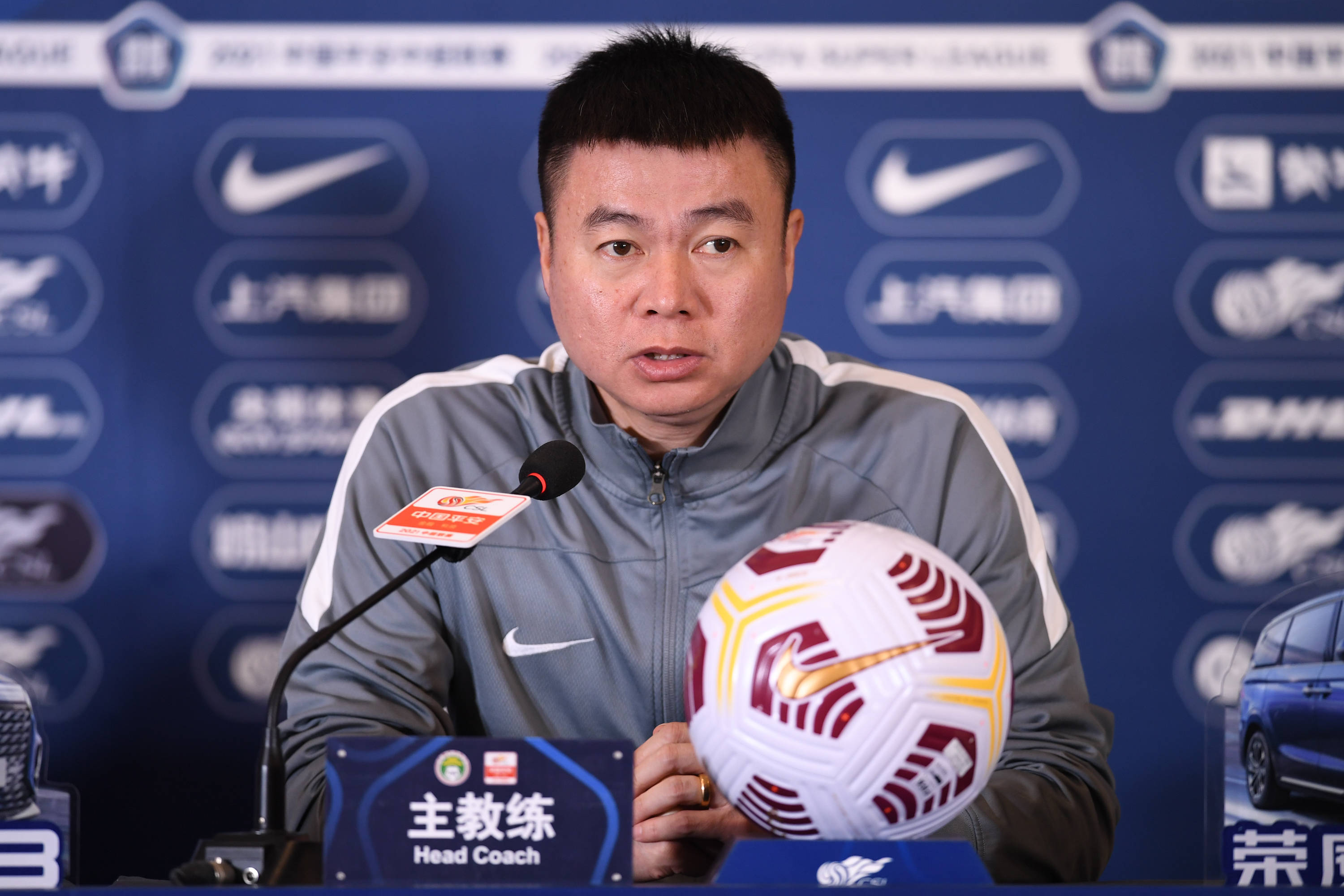 天津队的于根伟去年拿到金帅奖,新赛季也是挤进了中超第一集团,于根伟