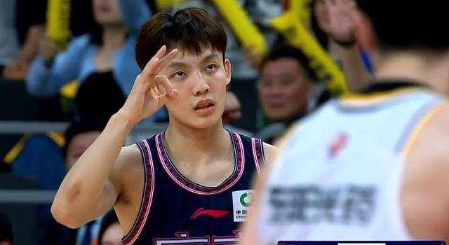 原创cba季后赛广东宏远大胜浙江广厦徐杰和周琦出色表现