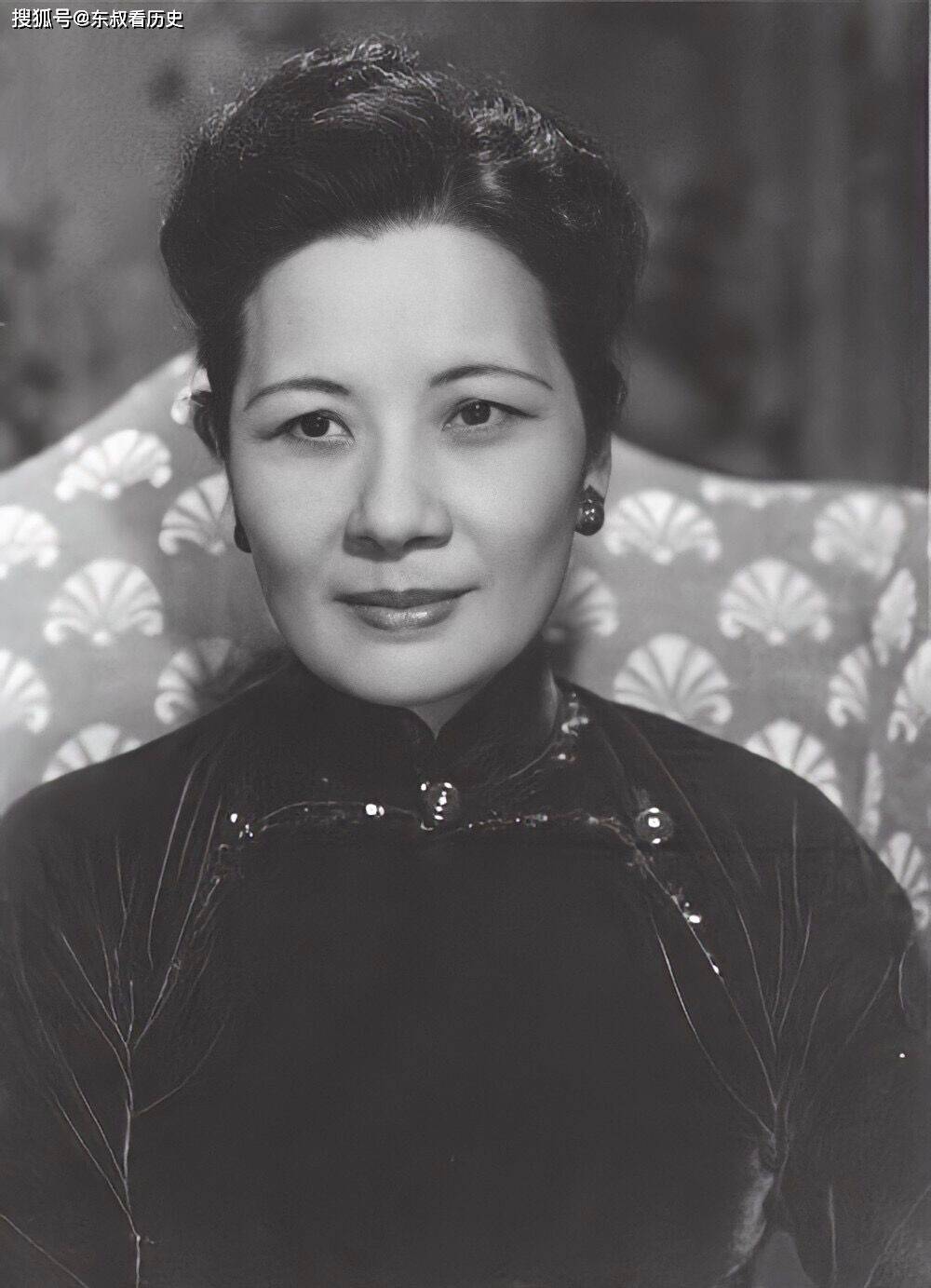 民国第一夫人宋美龄,私生活奢靡的令人发指,这也叫伟大女性?