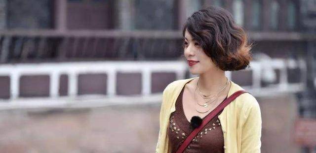 复旦大学最美女博士,登央视舞台爆红网络,屡遭质疑被轰下讲台