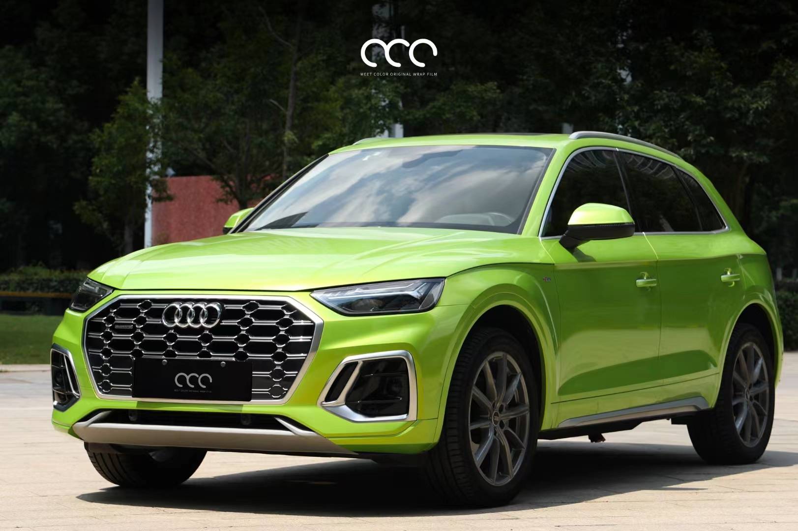 奥迪q5漫彩渐变亮面赛道绿改色膜,不挑季节的颜色