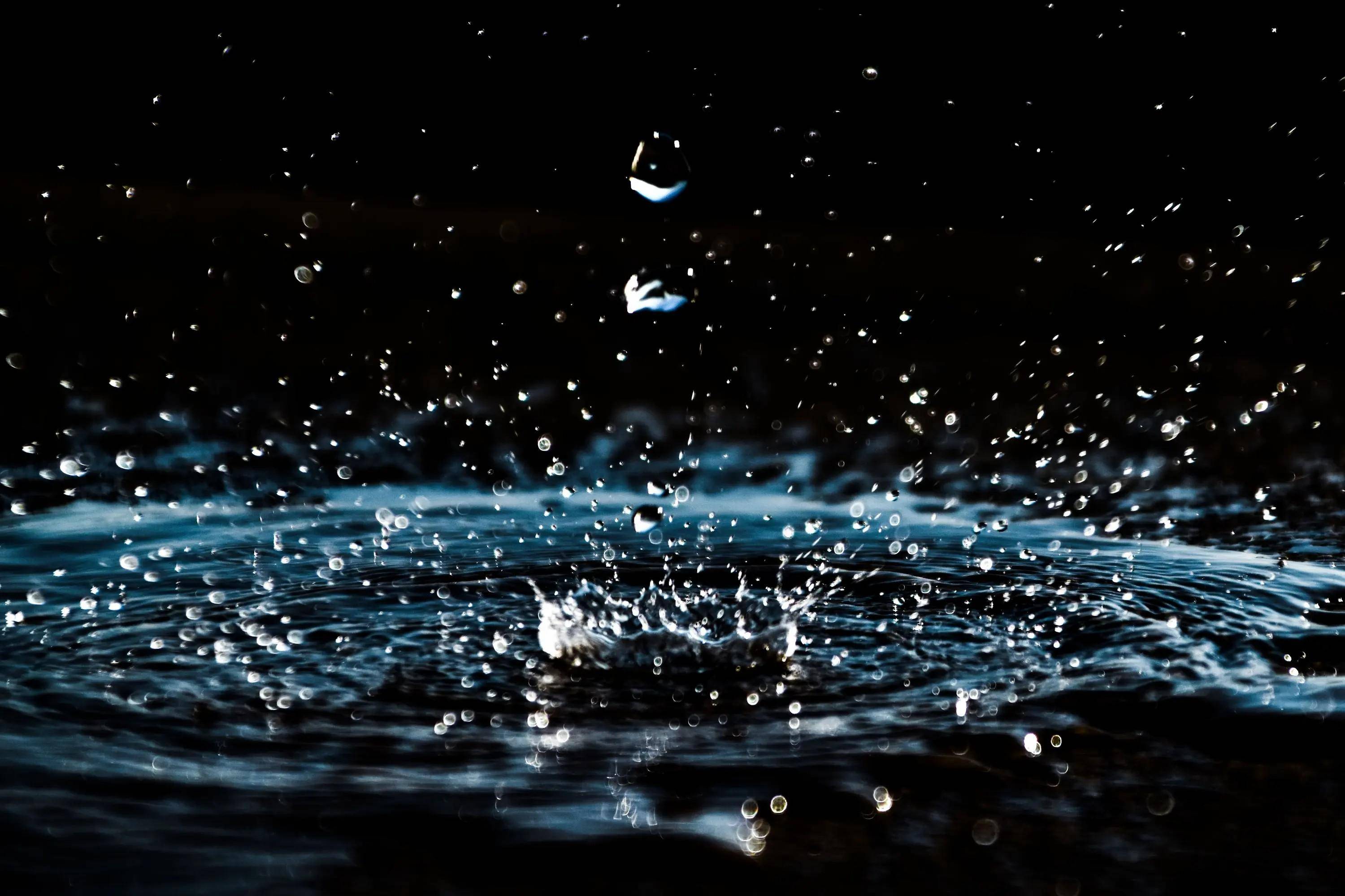 水作为一种化合物,它的化学式是h2o,即由两