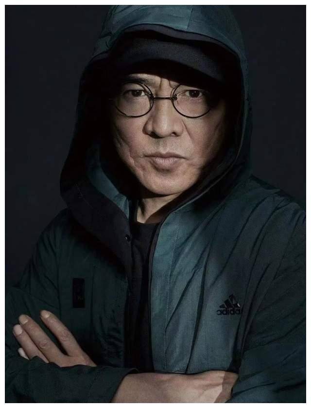 61岁李连杰近照曝光!满脸皱纹衰老至极,昔日巨星已面相大变