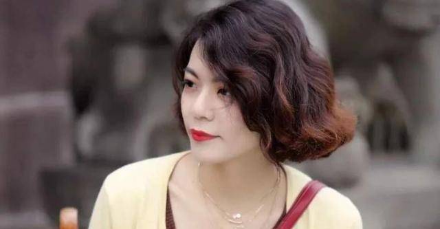 复旦大学最美女博士,登央视舞台爆红网络,屡遭质疑被轰下讲台