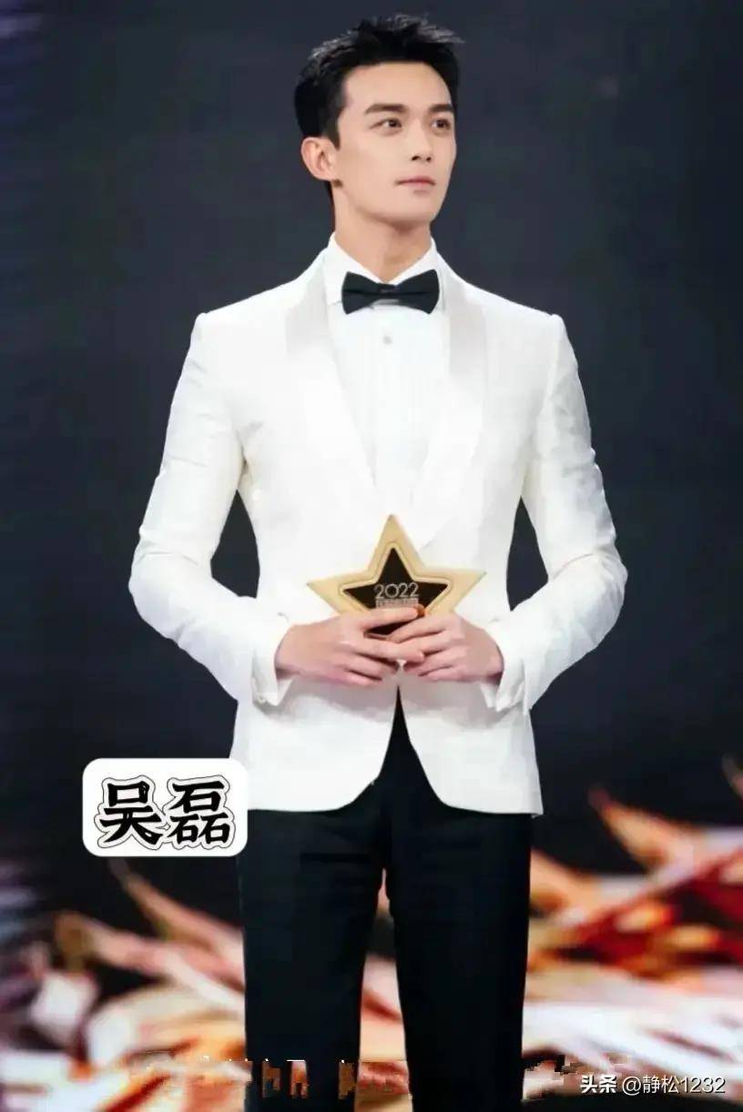 第14名吴磊小绵羊张艺兴唱跳俱佳,舞台魅力爆棚,简直就是内娱的唱跳小