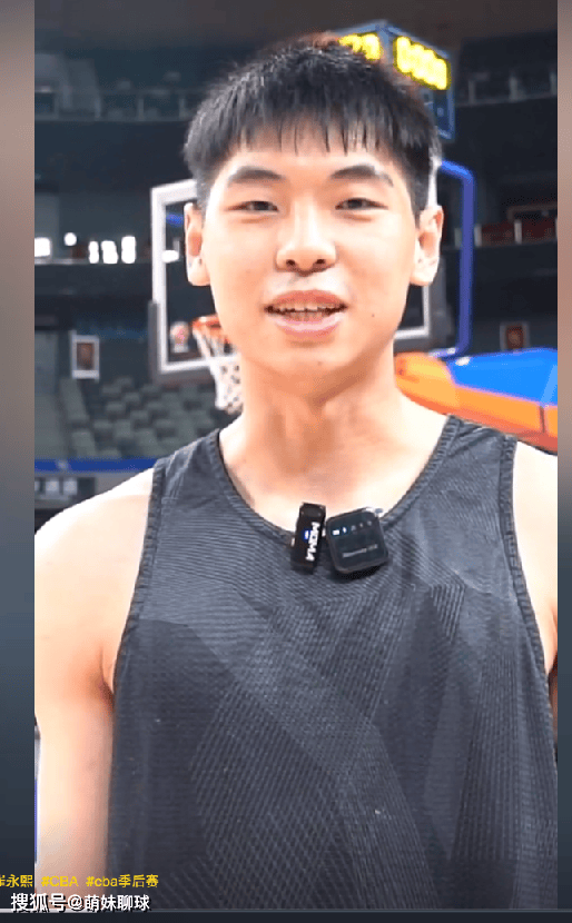 旧将与邱彪寒暄,崔永熙李炎哲互动,赵睿缺席_于晓辉_1_cba