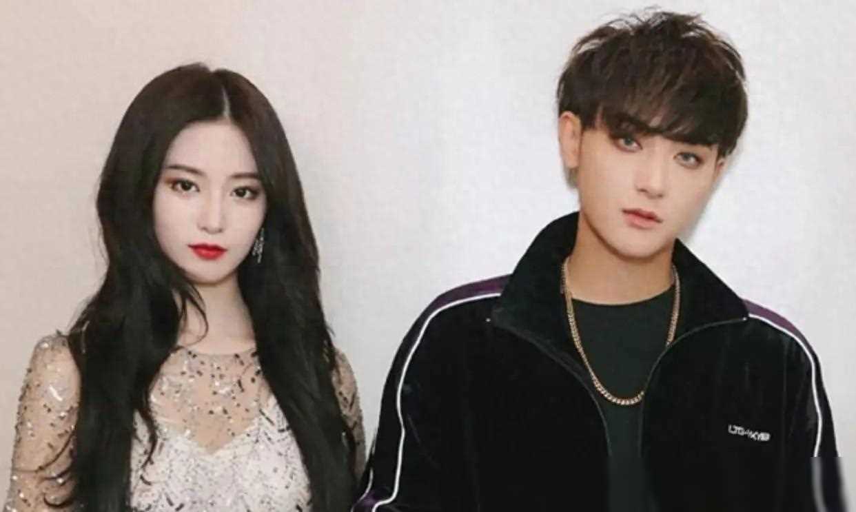 黄子韬徐艺洋同框秀恩爱不承认恋情引热议