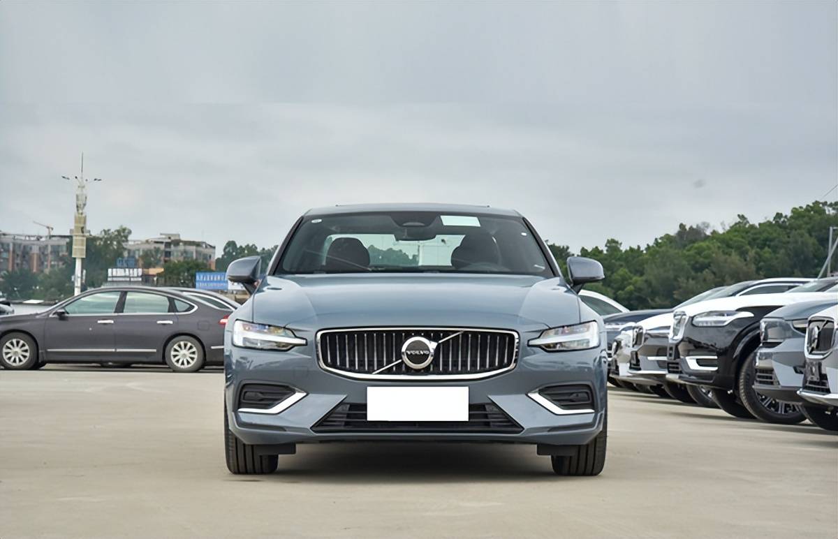 动力与性能沃尔沃s60提供了多种动力选择,从163匹的t3到250匹的t5