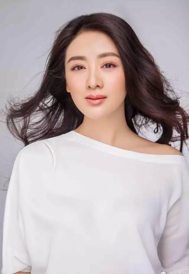 湖北走出来的10大美女明星,刘亦菲恋韩国男,姚贝娜英年早逝!