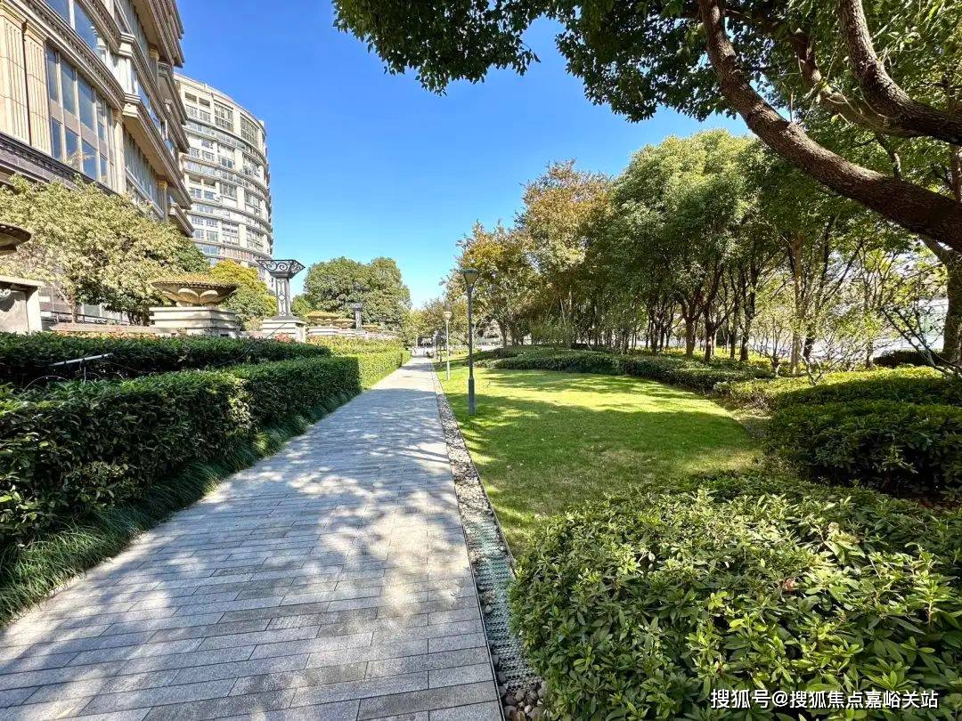 上海尚海湾豪庭售楼处电话:400-833-6309项目实景图项目实景图▼赠送