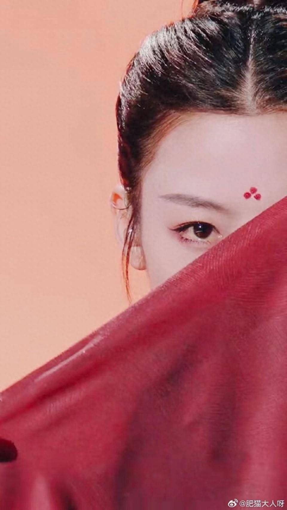 陈丽君《天命》抹眉心一秒变妆的,是"花钿"还是"花黄"?