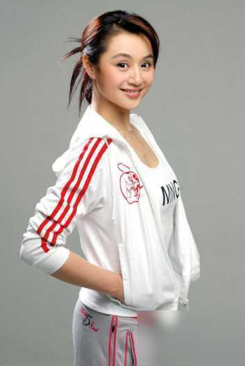 央视名嘴曹颖深夜发文,告别李咏之后又传出病床照