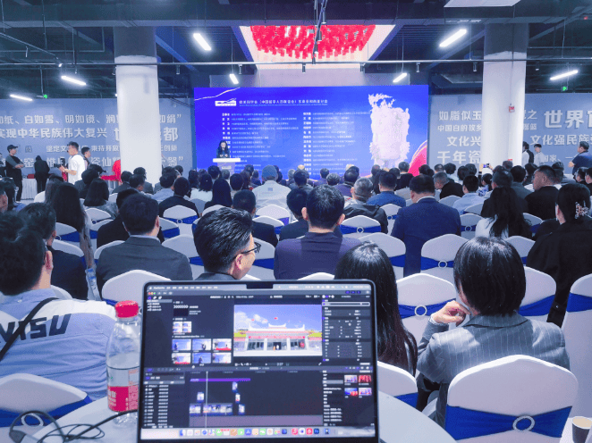 首届海归艺术展在中国白德化瓷北京中心举行