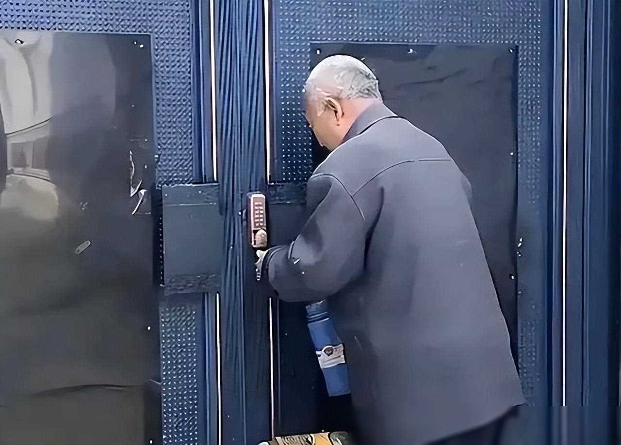 著名草根歌手大衣哥调查组介入处理传闻_人们_音乐_故事