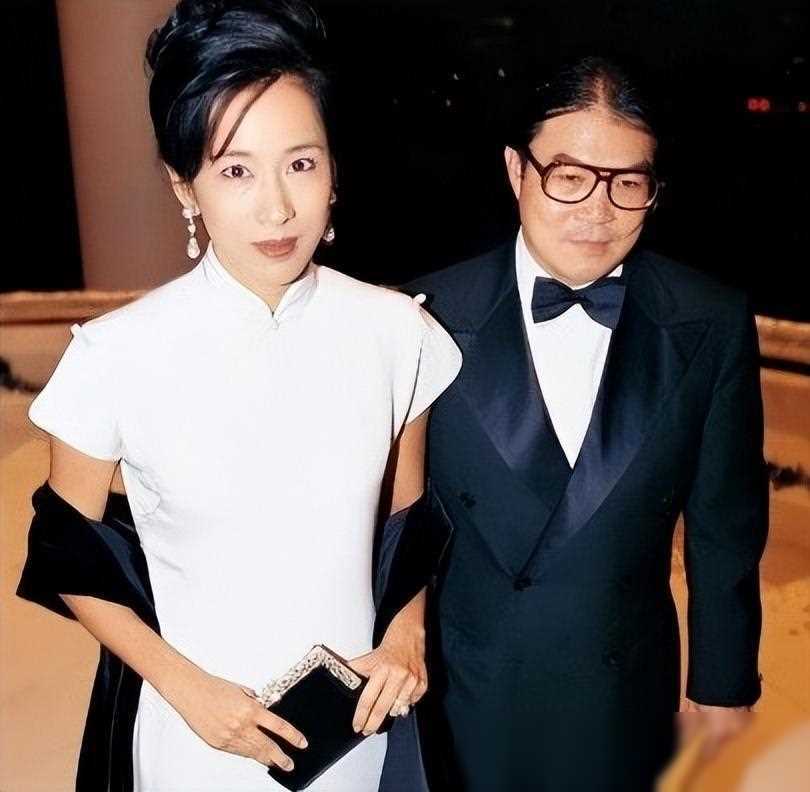 广东一枝花侯玉婷:曾传绯闻,岁成为模范婆婆