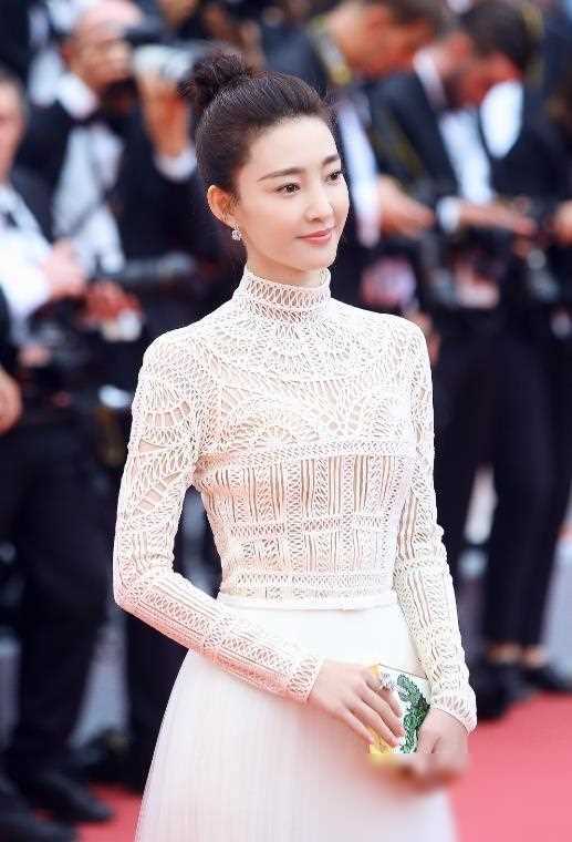 王丽坤年青春错付,遭遇移情别恋结婚事件