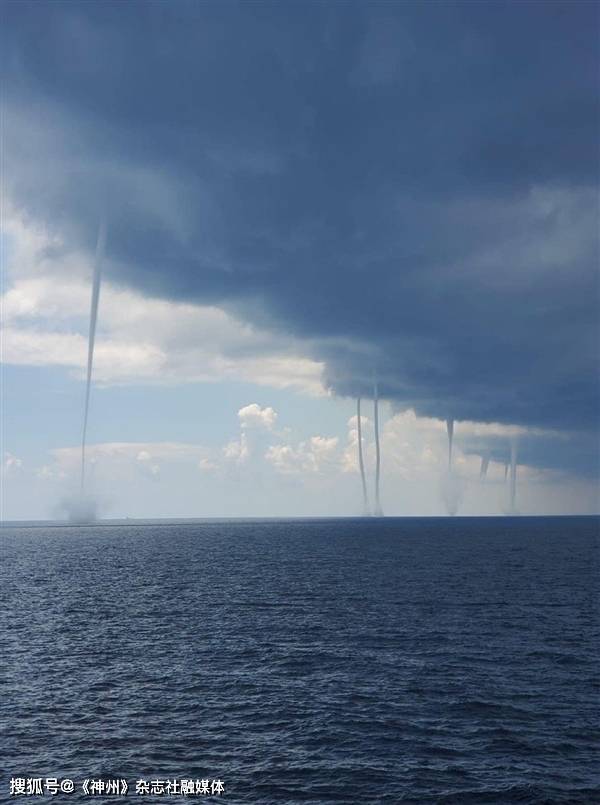 中国香港水域出现水龙卷:水柱从海面直冲云霄 专家科普原理_龙卷风