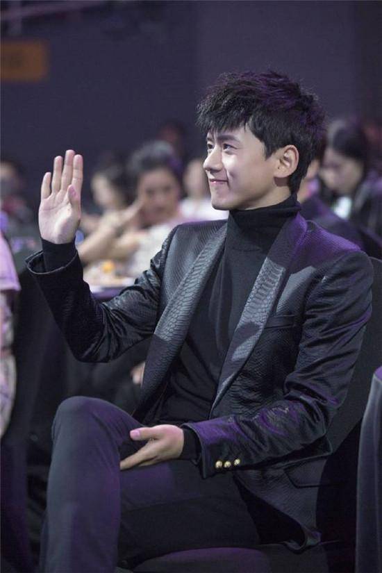 薛之谦当众内涵张杰,谢娜想帮他怼回去,张杰用一句话让谢娜消气