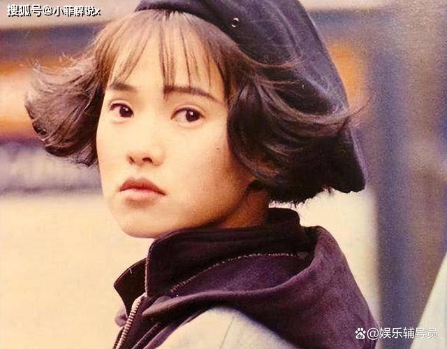 伊能静18岁照片曝光,单眼皮"蒜头鼻",和整容前的秦昊夫妻相