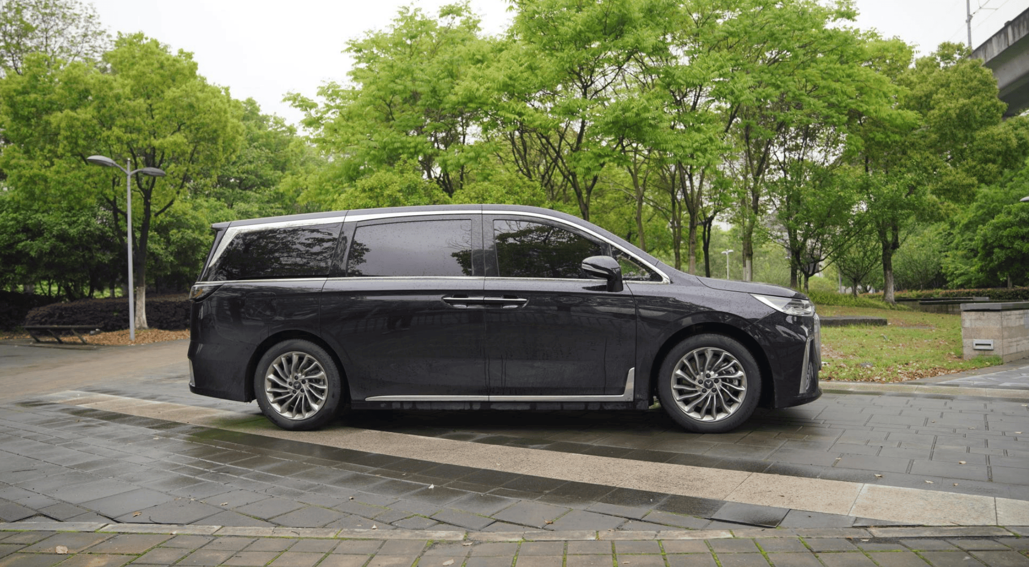 别克gl8终于要推phev了,怎么看?