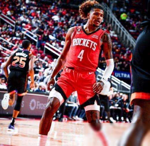 火箭杰伦格林,火箭队史高分榜单跻身前四,向传奇巨星看齐!