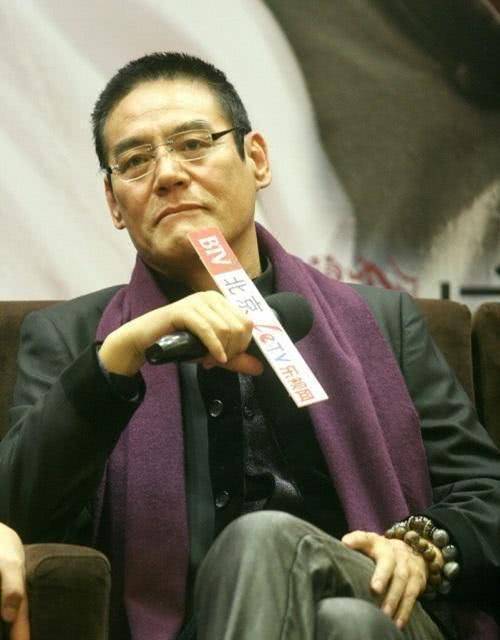 巍子的儿子叫王紫逸,原名叫王子义,他是星二代,也算得上是富二代了.